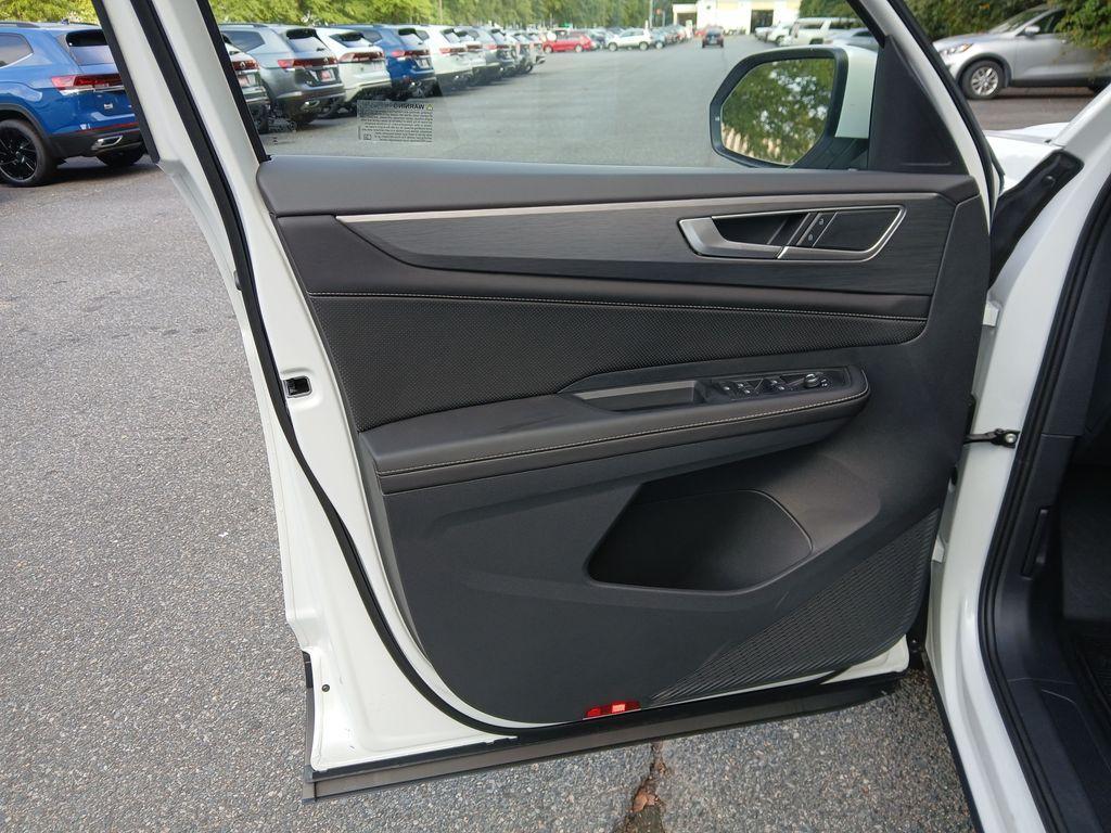 new 2026 Volkswagen Atlas Cross Sport car, priced at $41,762