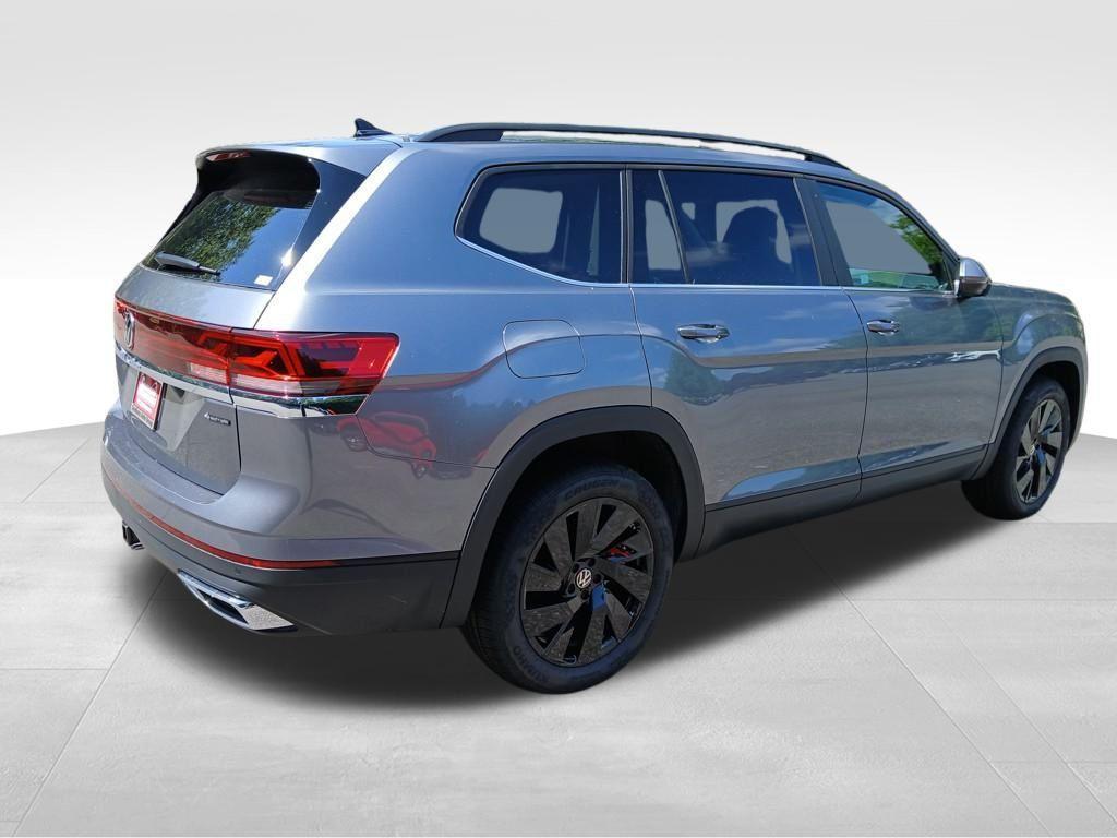 new 2025 Volkswagen Atlas car, priced at $43,746