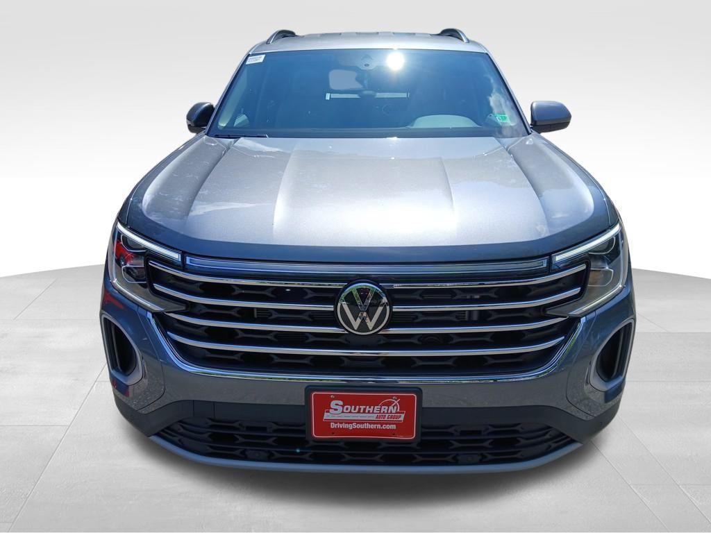 new 2025 Volkswagen Atlas car, priced at $43,746