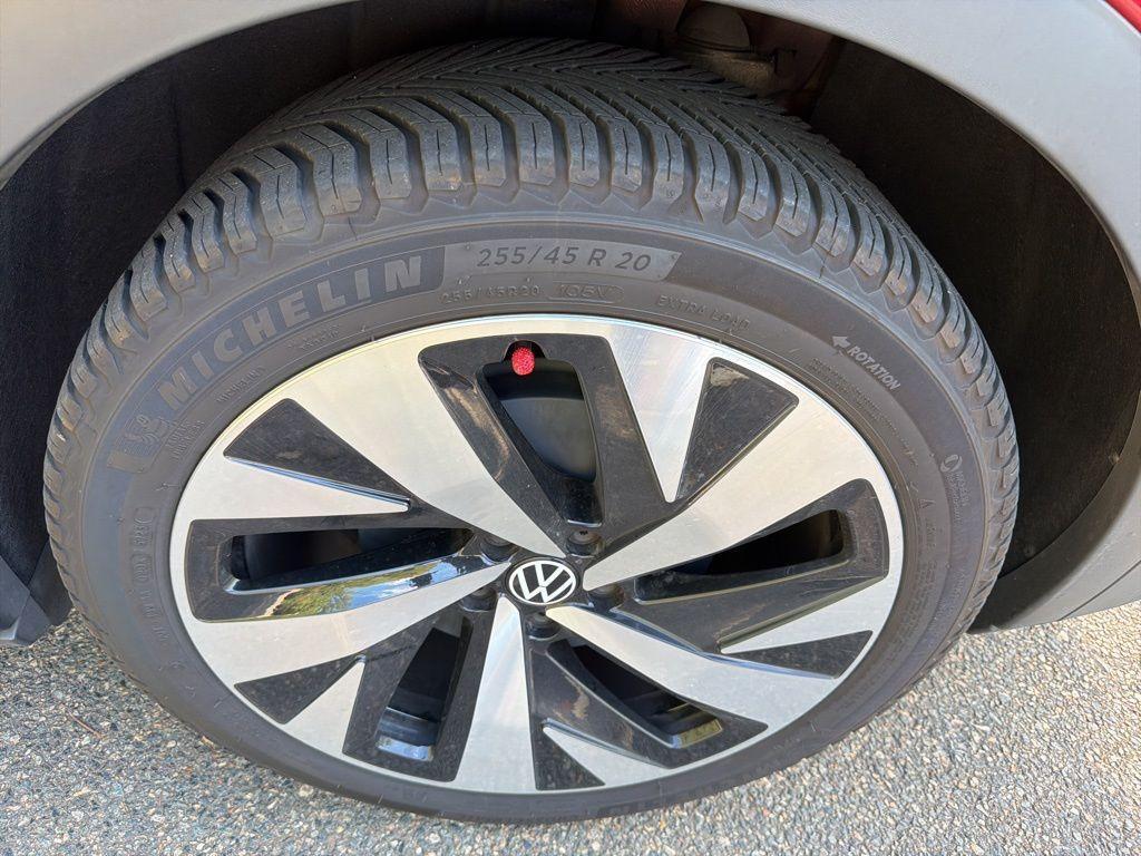 used 2021 Volkswagen ID.4 car, priced at $22,505