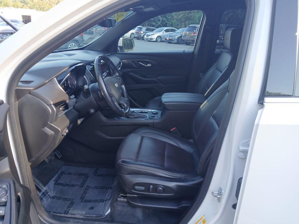 used 2022 Chevrolet Traverse car, priced at $30,522