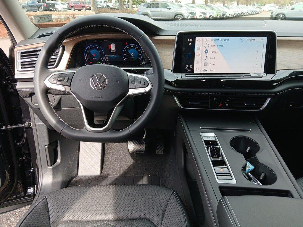 new 2025 Volkswagen Atlas car, priced at $38,961