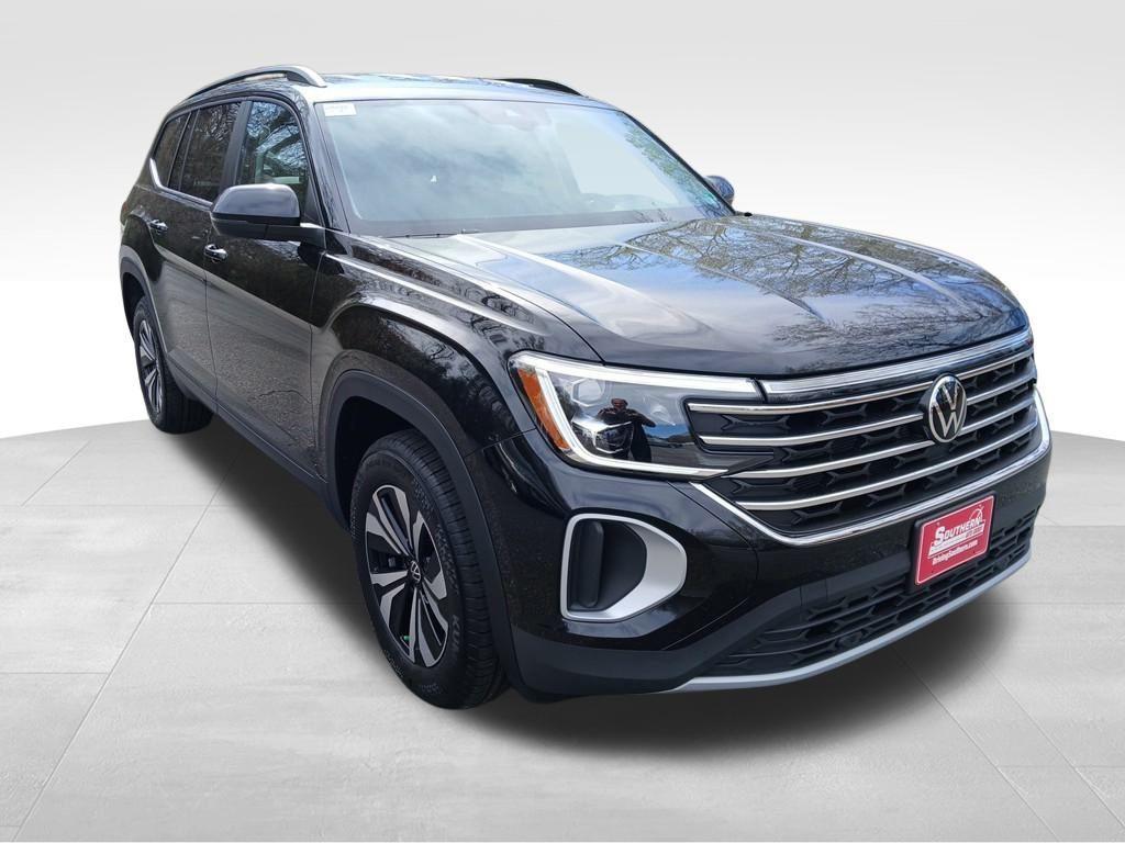 new 2025 Volkswagen Atlas car, priced at $38,961