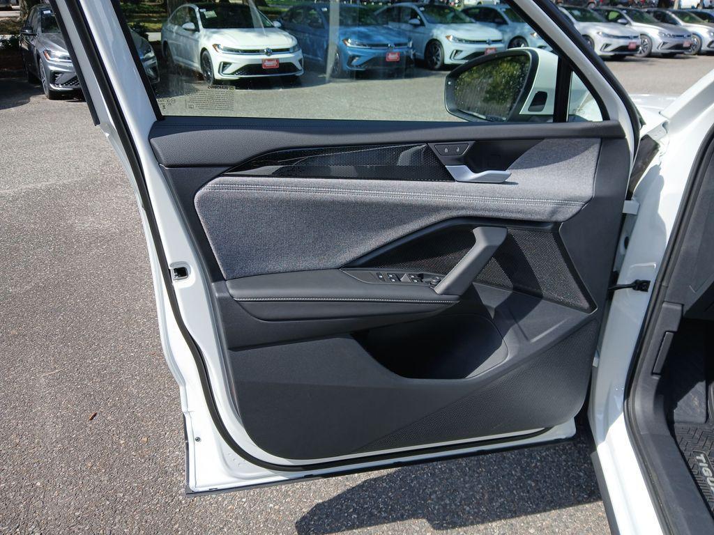 new 2025 Volkswagen Tiguan car, priced at $29,209