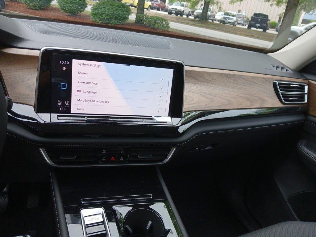 new 2025 Volkswagen Atlas car, priced at $44,951