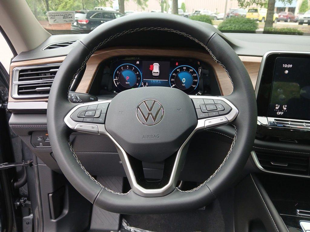 new 2025 Volkswagen Atlas car, priced at $44,951