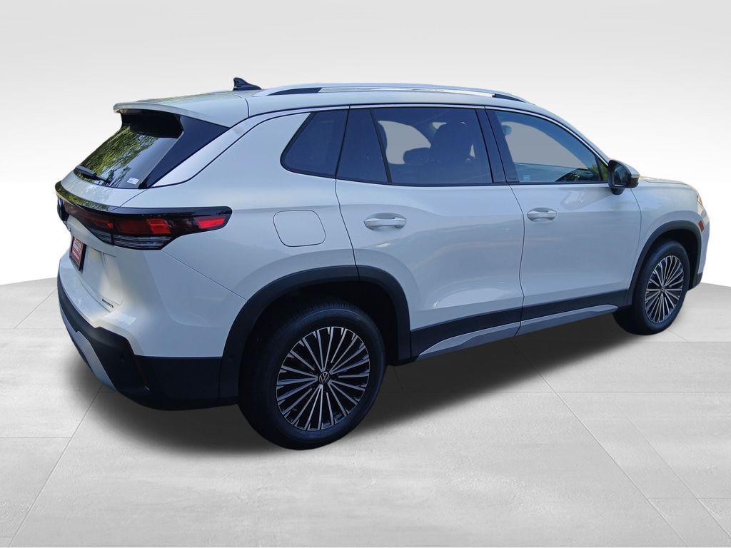 new 2025 Volkswagen Tiguan car, priced at $29,925