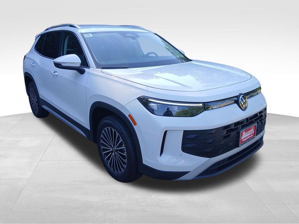 new 2025 Volkswagen Tiguan car, priced at $29,925