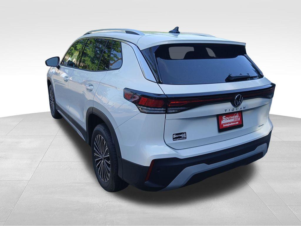 new 2025 Volkswagen Tiguan car, priced at $29,925