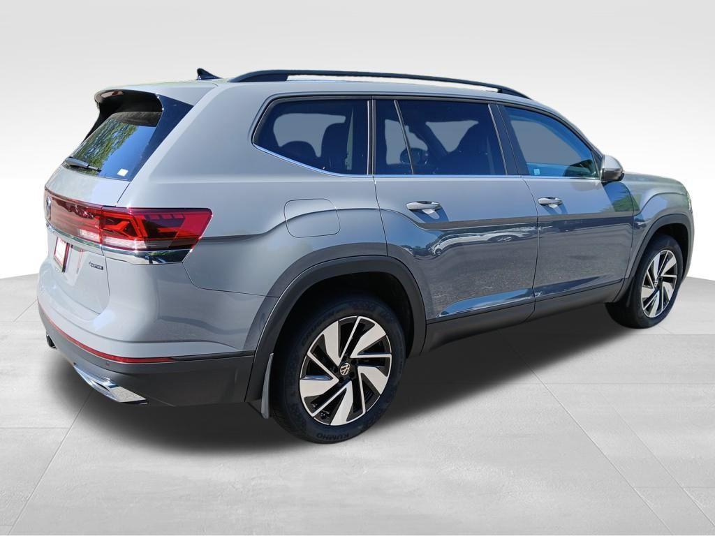 new 2025 Volkswagen Atlas car, priced at $44,358