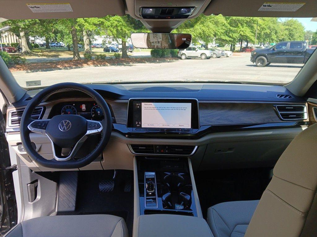 new 2025 Volkswagen Atlas car, priced at $44,358