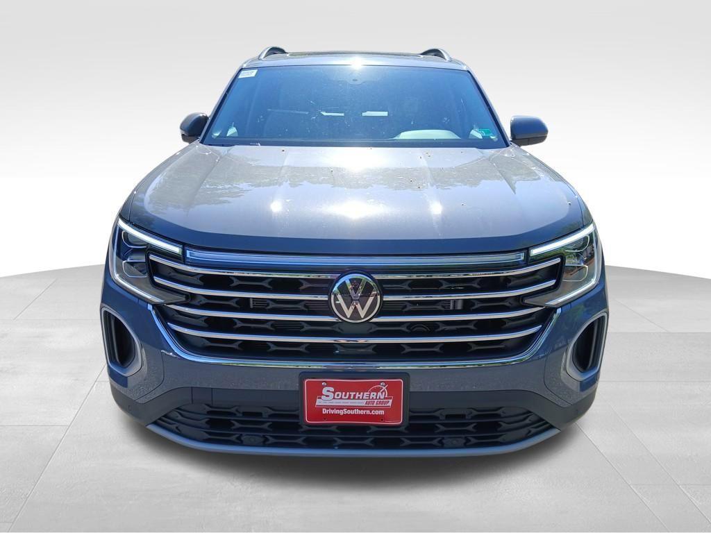 new 2025 Volkswagen Atlas car, priced at $44,358