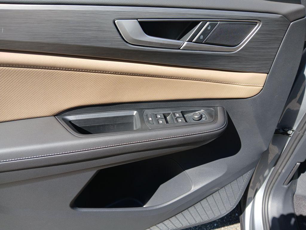 new 2026 Volkswagen Atlas Cross Sport car, priced at $41,307