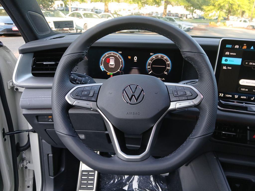 new 2025 Volkswagen Tiguan car, priced at $37,078