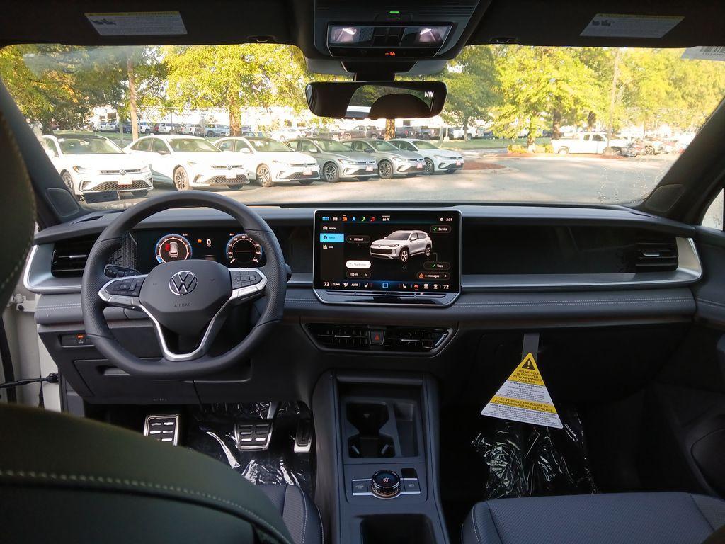 new 2025 Volkswagen Tiguan car, priced at $37,078