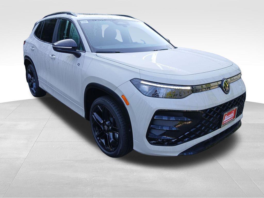 new 2025 Volkswagen Tiguan car, priced at $37,078