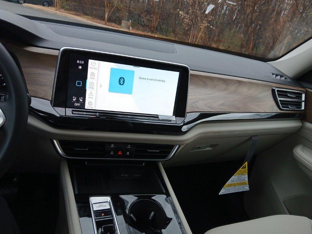 new 2025 Volkswagen Atlas car, priced at $44,593