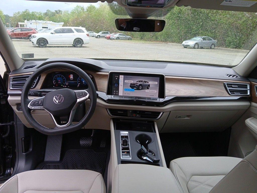new 2025 Volkswagen Atlas car, priced at $38,198