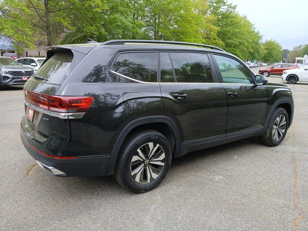 new 2025 Volkswagen Atlas car, priced at $38,198