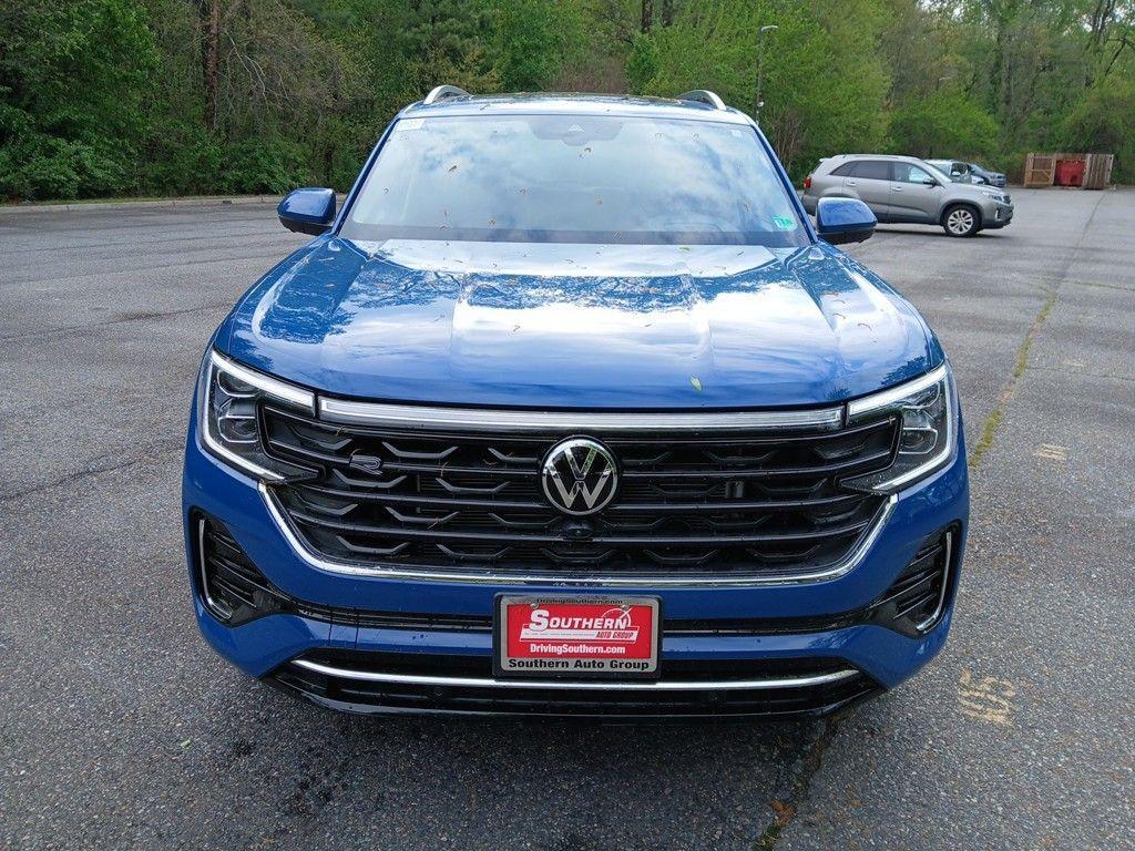new 2025 Volkswagen Atlas car, priced at $52,825