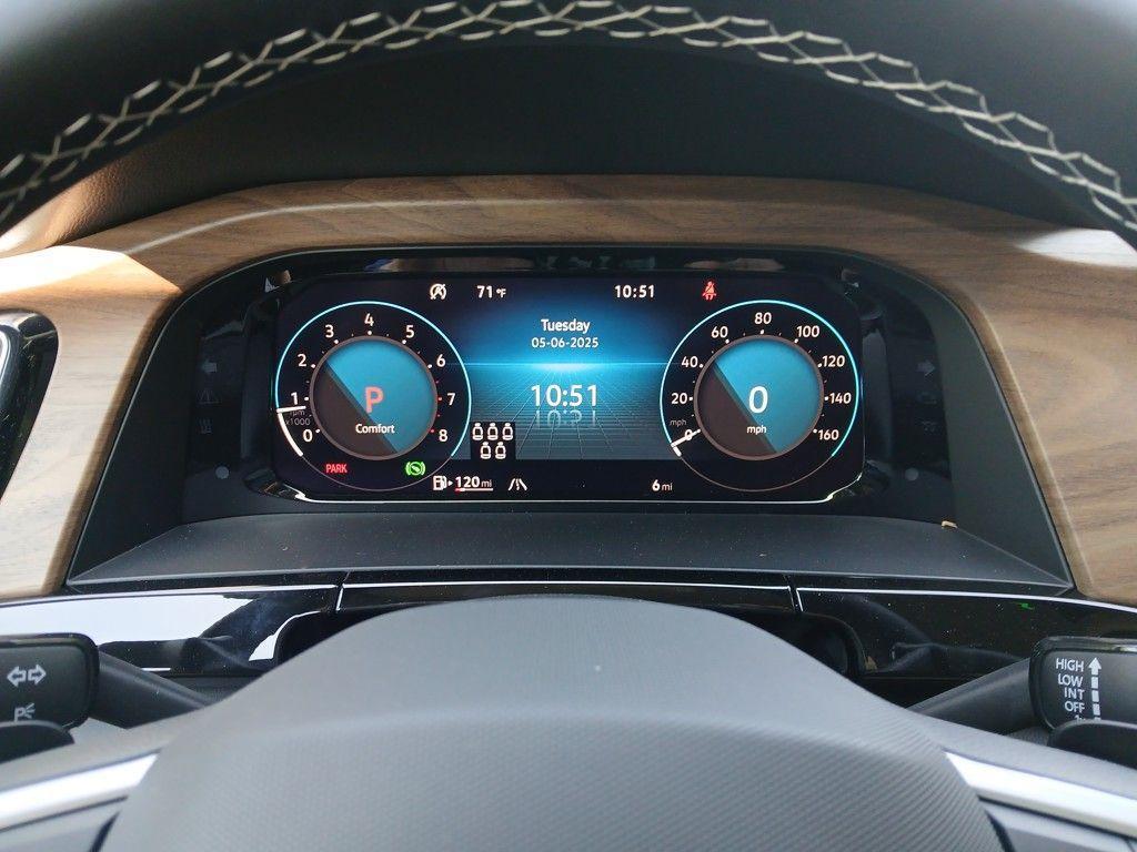 new 2025 Volkswagen Atlas car, priced at $40,348