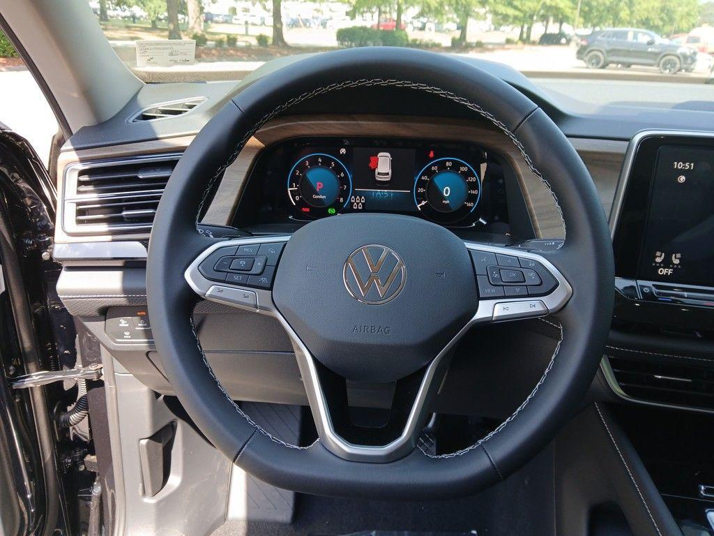 new 2025 Volkswagen Atlas car, priced at $40,348
