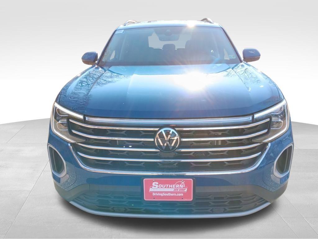 new 2025 Volkswagen Atlas car, priced at $39,664