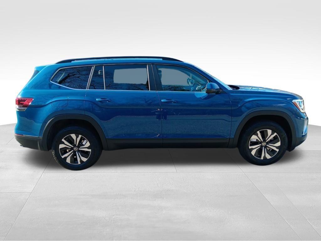 new 2025 Volkswagen Atlas car, priced at $39,664