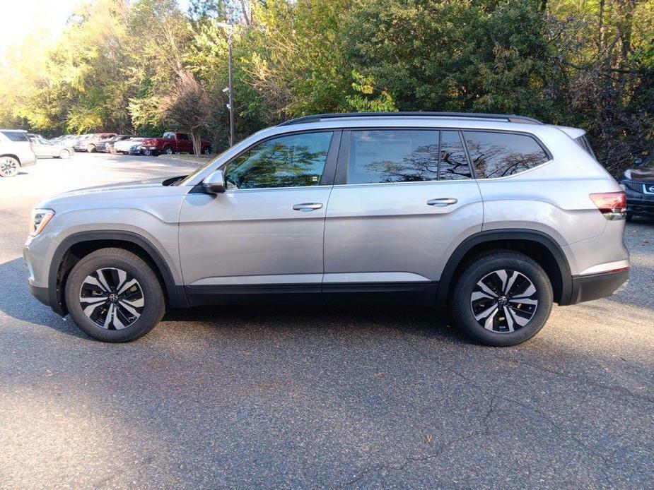 new 2025 Volkswagen Atlas car, priced at $40,052