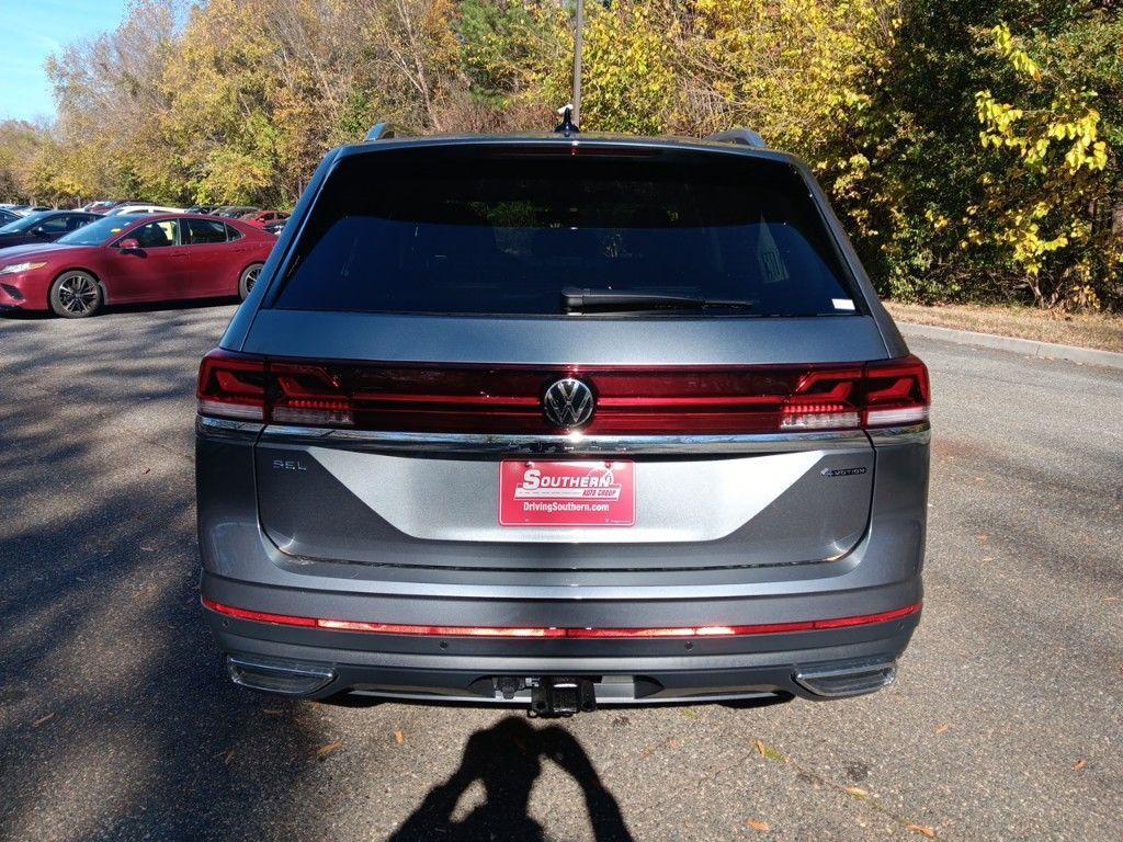 new 2025 Volkswagen Atlas car, priced at $48,200