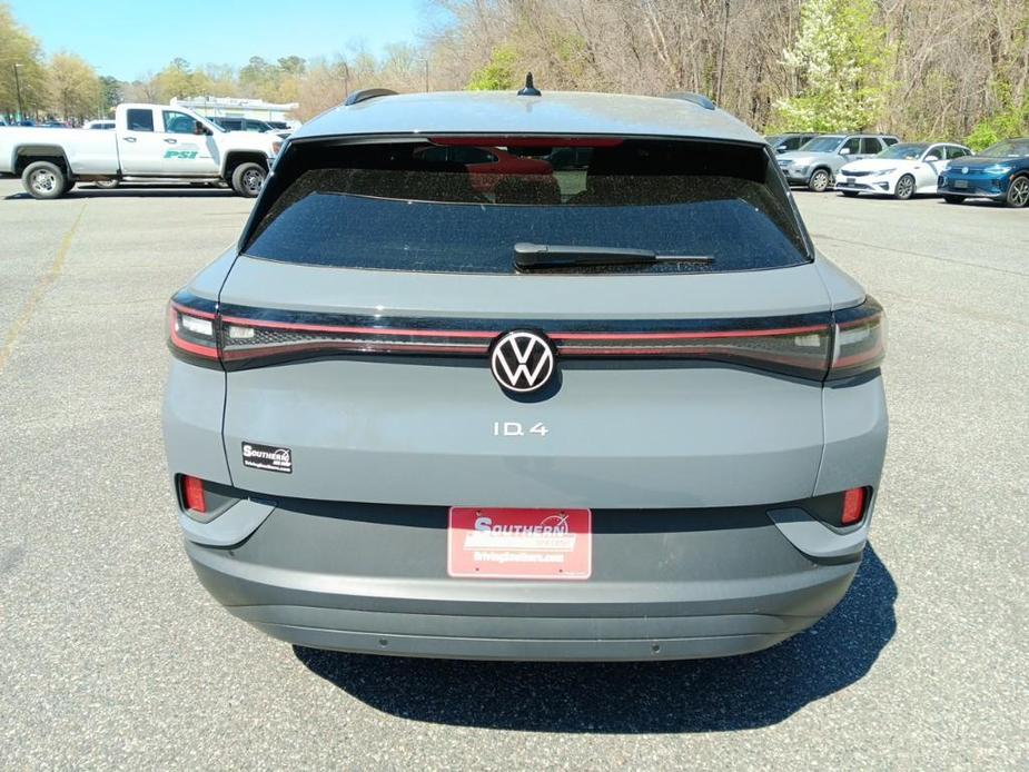new 2024 Volkswagen ID.4 car, priced at $35,200