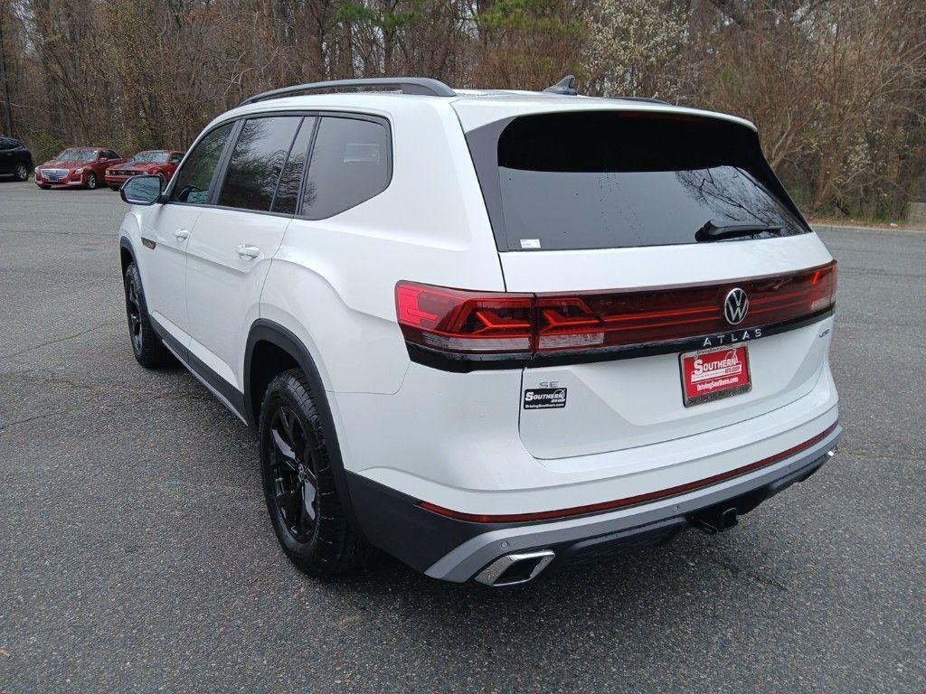 new 2025 Volkswagen Atlas car, priced at $45,334