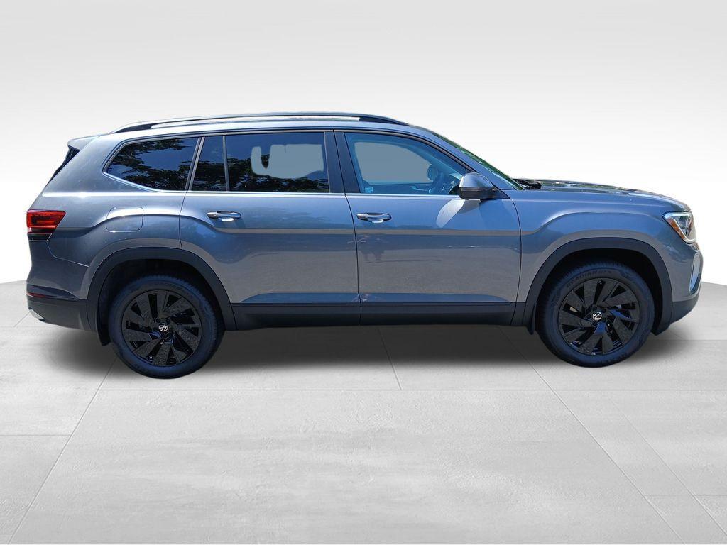 new 2025 Volkswagen Atlas car, priced at $40,061