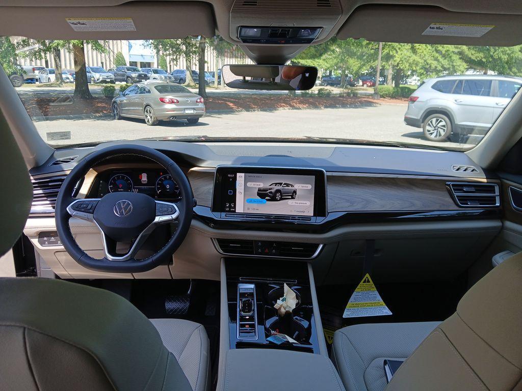 new 2025 Volkswagen Atlas car, priced at $40,061