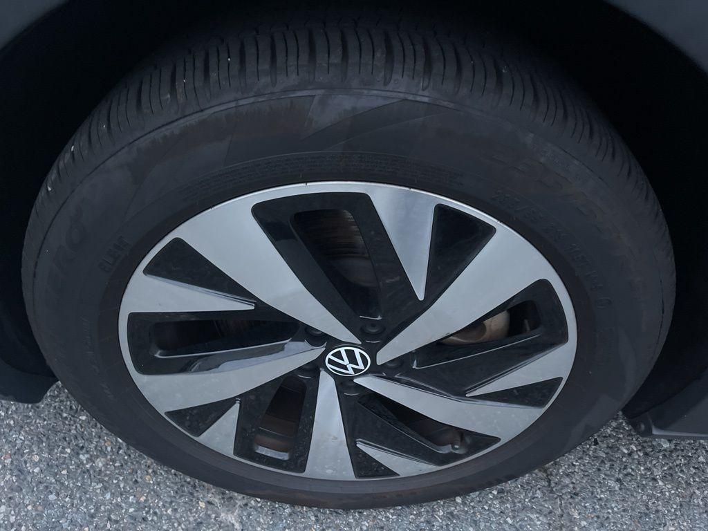used 2023 Volkswagen ID.4 car, priced at $19,995