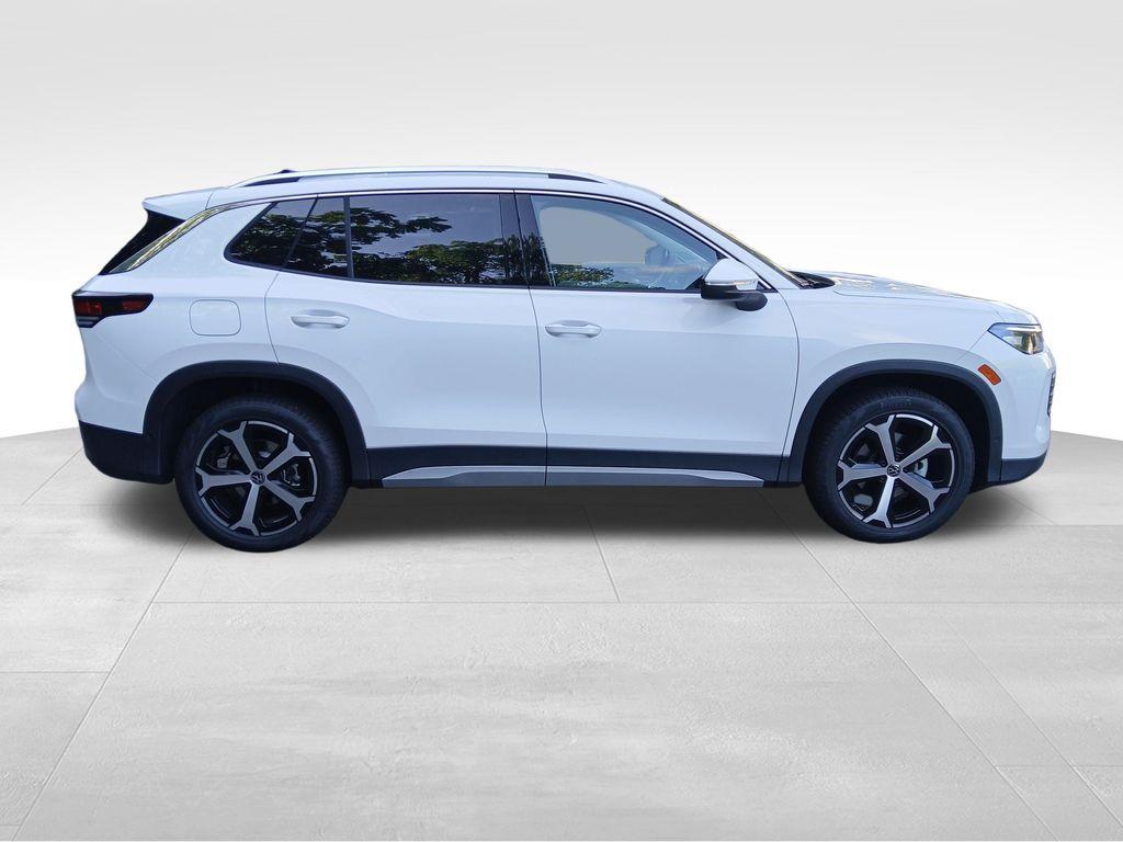 new 2025 Volkswagen Tiguan car, priced at $31,334