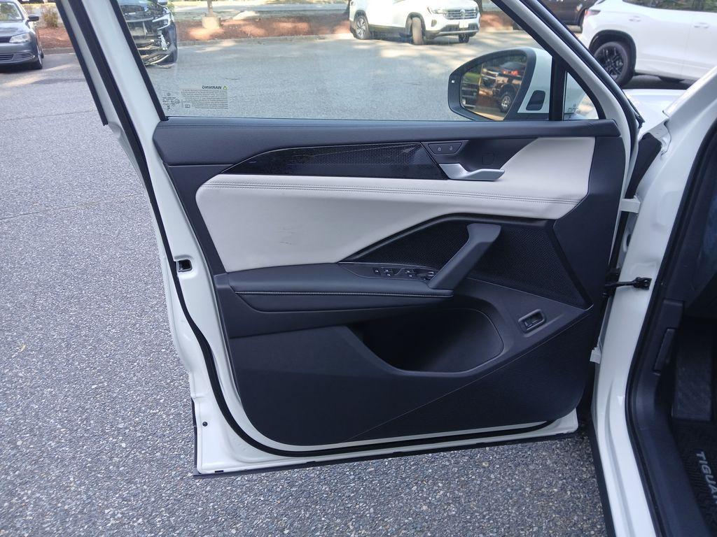 new 2025 Volkswagen Tiguan car, priced at $31,334