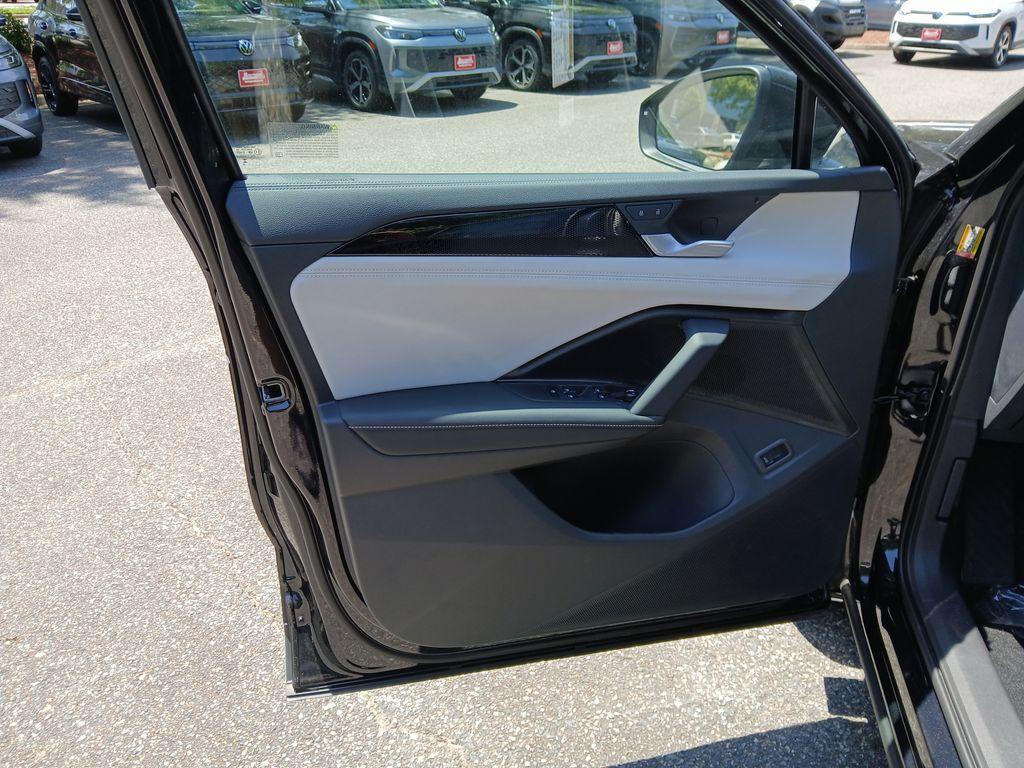 new 2025 Volkswagen Tiguan car, priced at $31,334