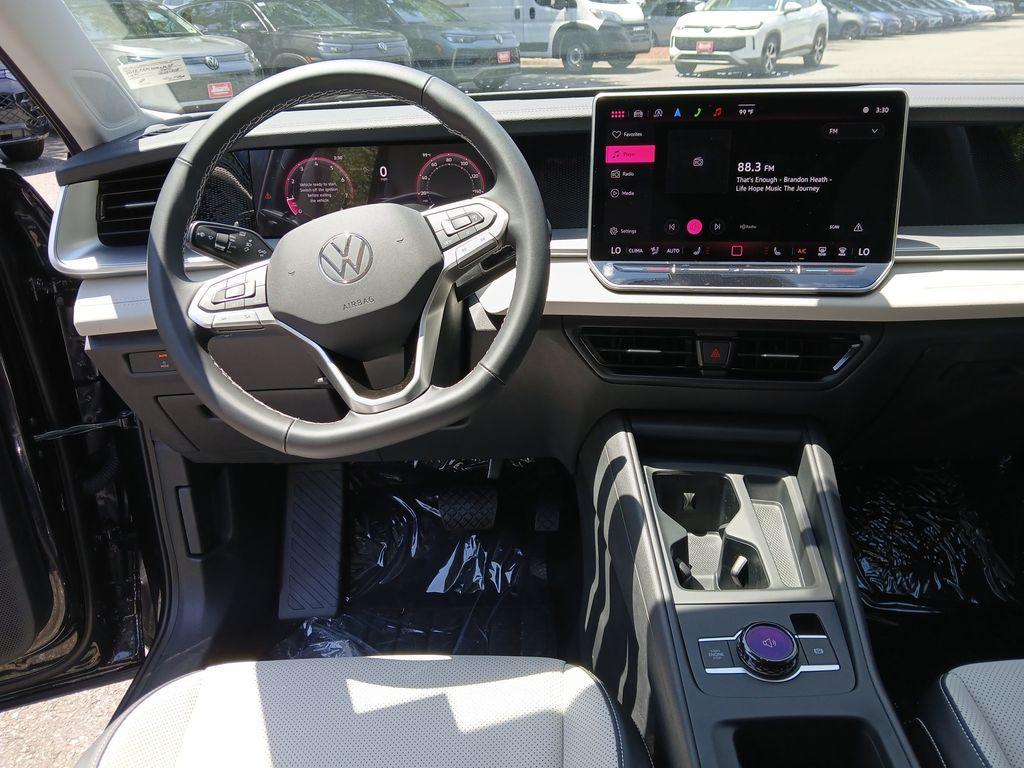 new 2025 Volkswagen Tiguan car, priced at $33,634