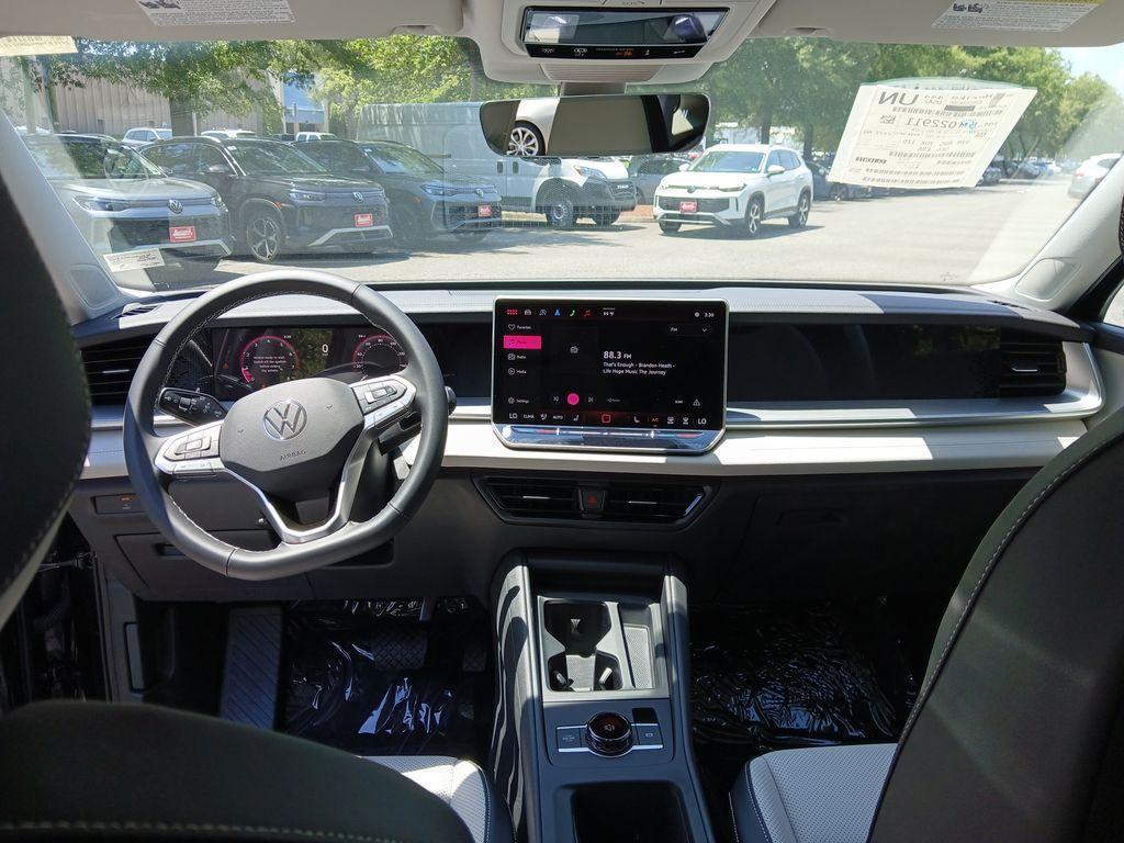 new 2025 Volkswagen Tiguan car, priced at $33,634
