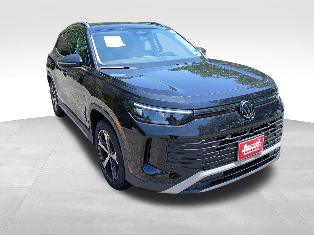 new 2025 Volkswagen Tiguan car, priced at $31,334