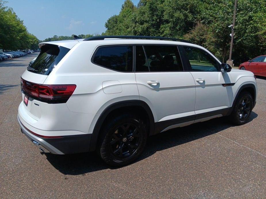 new 2024 Volkswagen Atlas car, priced at $47,907