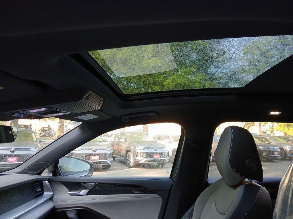new 2025 Volkswagen Tiguan car, priced at $36,126