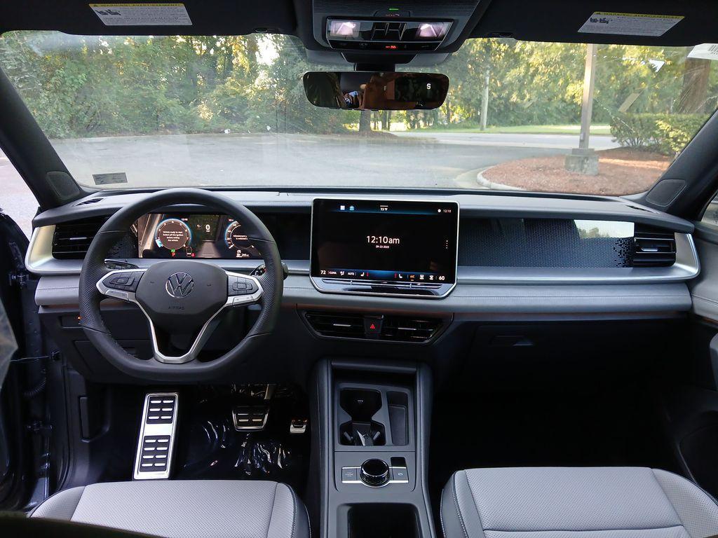 new 2025 Volkswagen Tiguan car, priced at $36,126