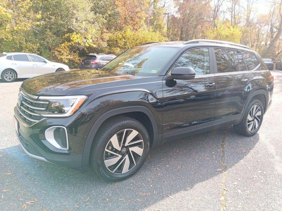 new 2025 Volkswagen Atlas car, priced at $43,000