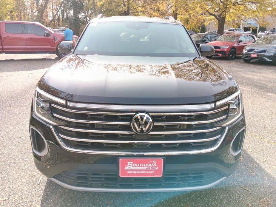 new 2025 Volkswagen Atlas car, priced at $43,500