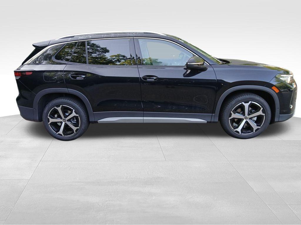 new 2025 Volkswagen Tiguan car, priced at $31,839