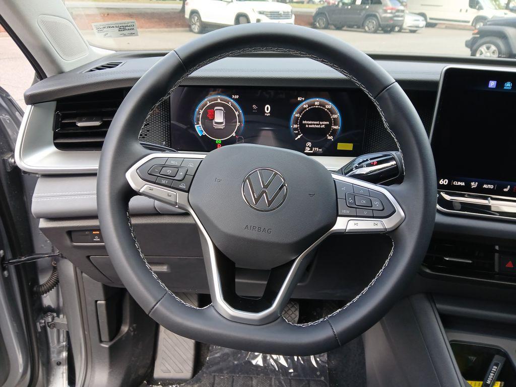new 2025 Volkswagen Tiguan car, priced at $32,134