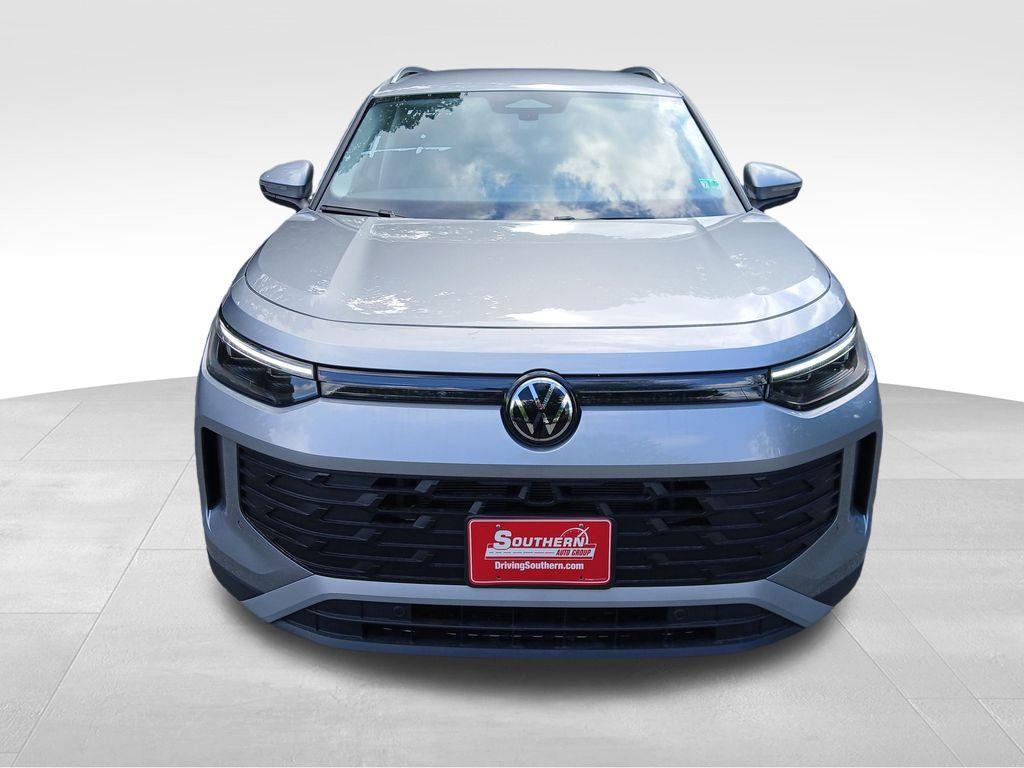 new 2025 Volkswagen Tiguan car, priced at $32,884