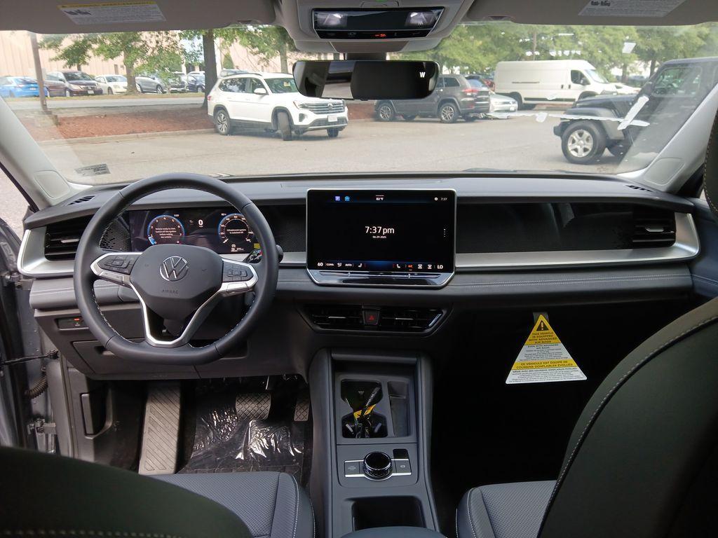 new 2025 Volkswagen Tiguan car, priced at $32,884